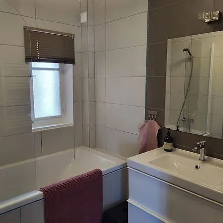 Vue A 100 M De La Lägenhet